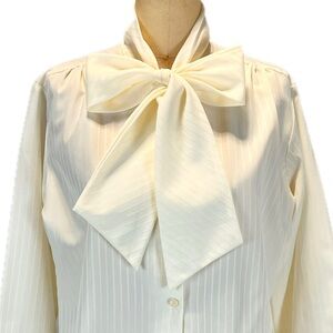 VINTAGE bow blouse‎ ivory pinstripe button down shirt dressy elegant maximalist